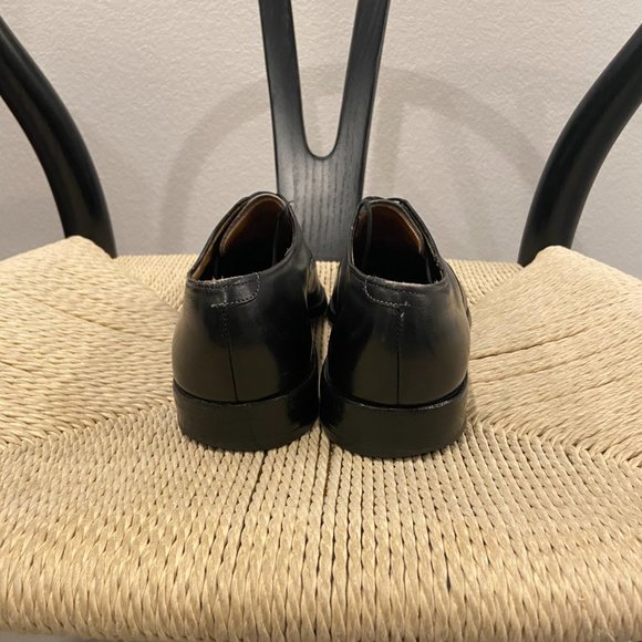 Allen Edmond Park Avenue Cap-toe Oxford Dress Shoe - 9 C - Picture 3 of 8